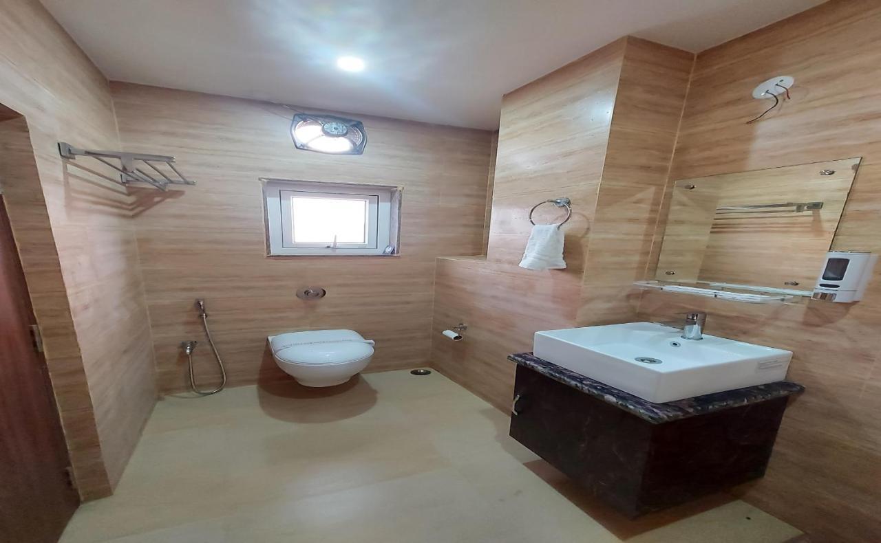 Hotel Bliss Джорхат Екстер'єр фото