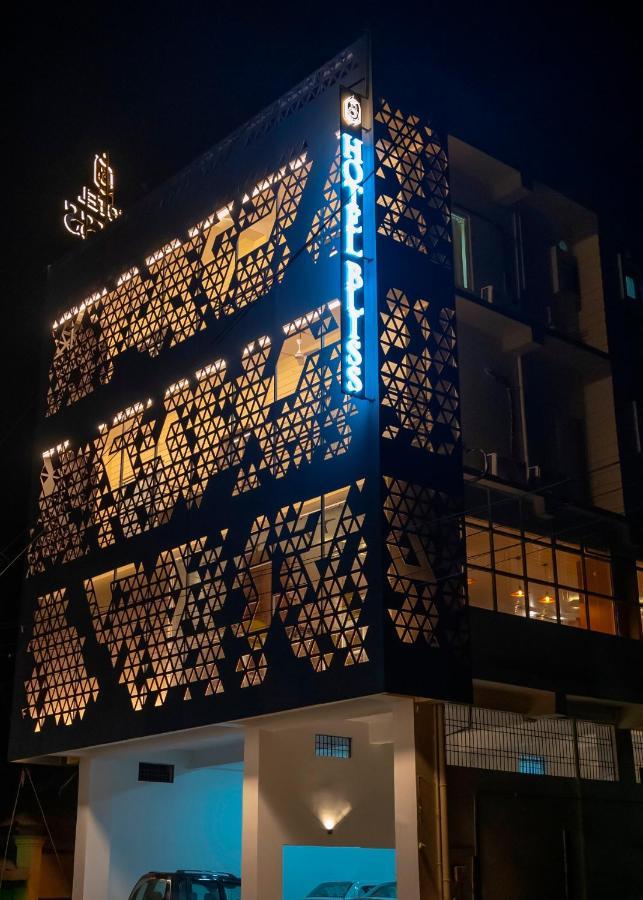 Hotel Bliss Джорхат Екстер'єр фото