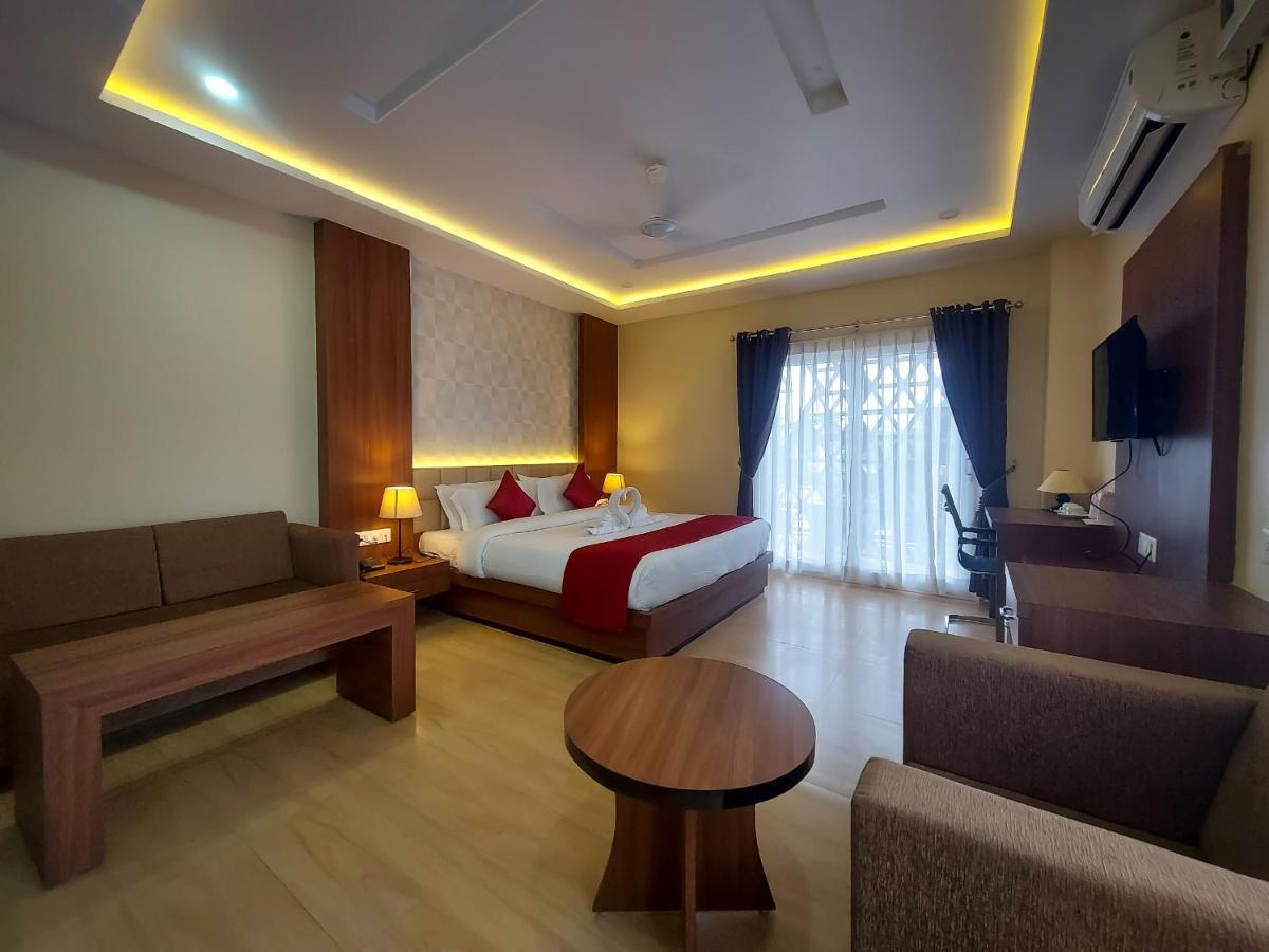 Hotel Bliss Джорхат Екстер'єр фото