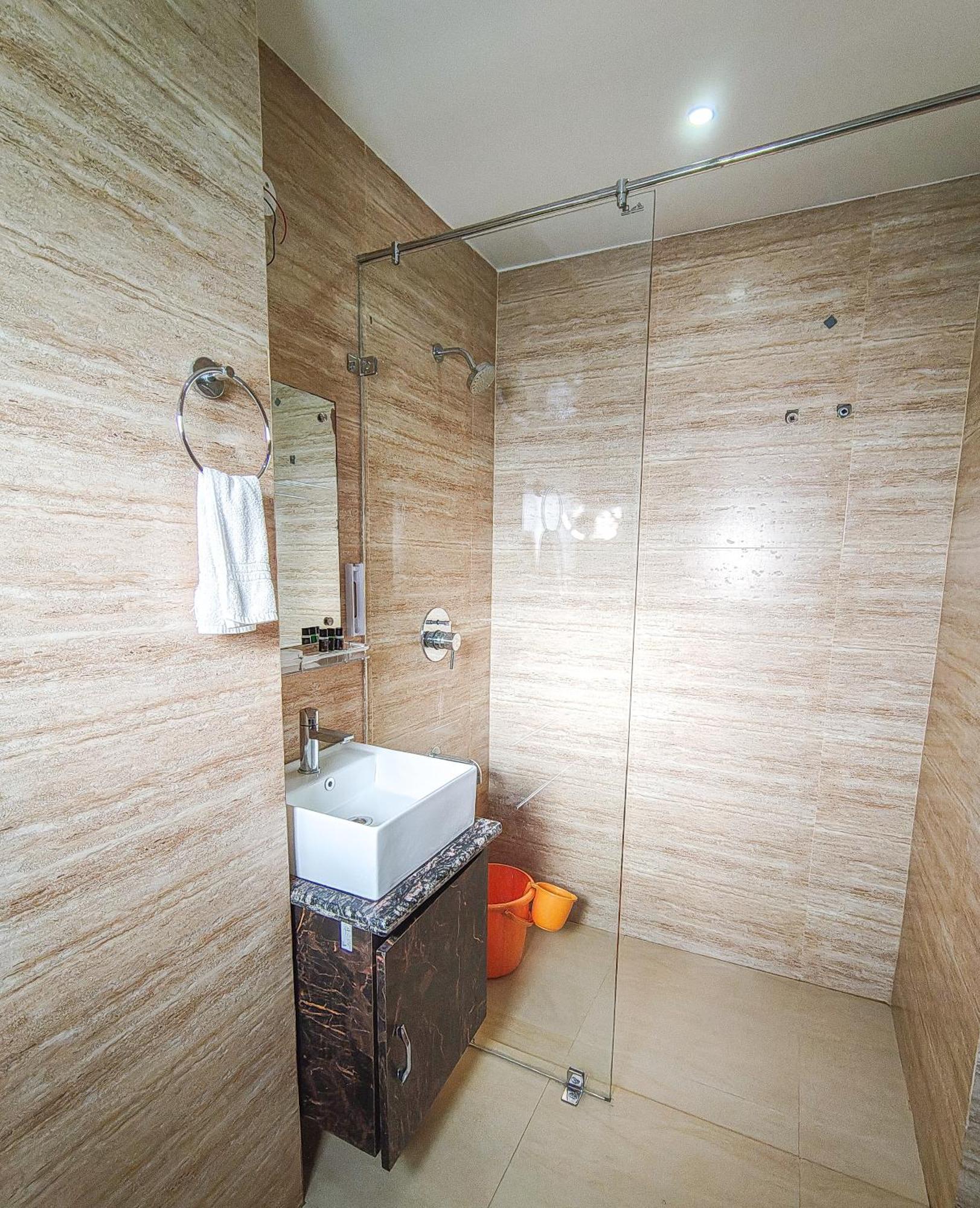 Hotel Bliss Джорхат Екстер'єр фото